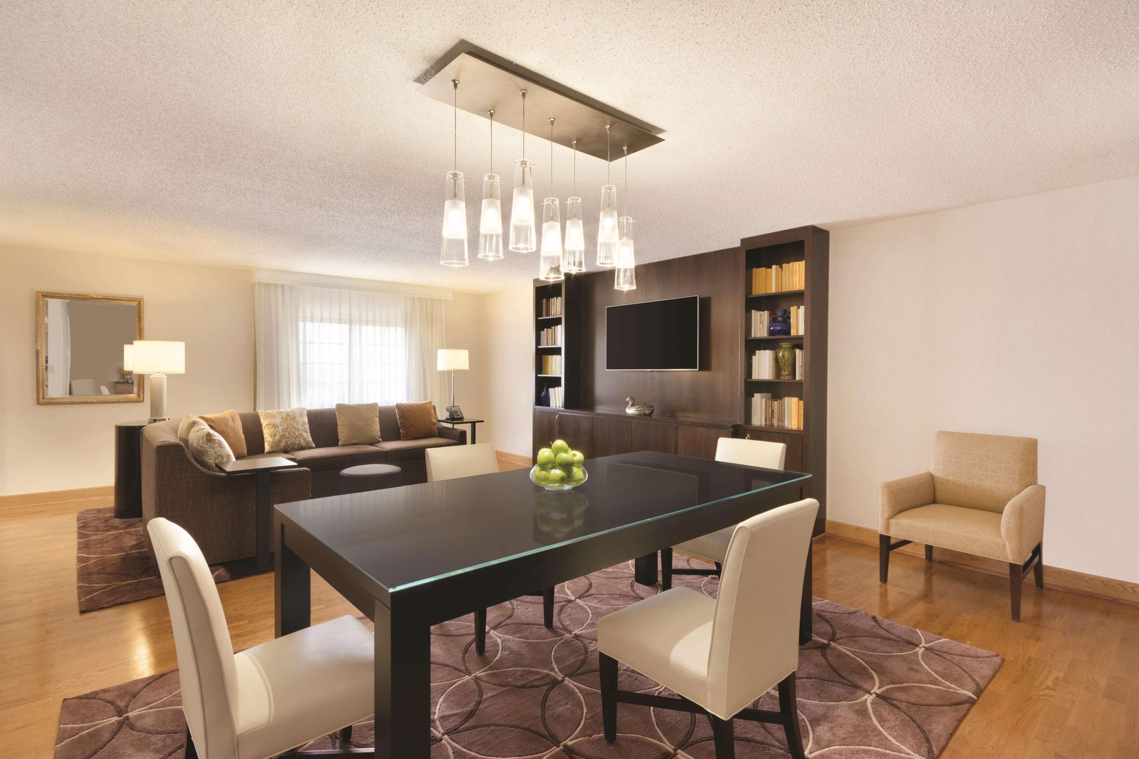 Embassy Suites Greenville Golf Resort & Conference Center Exteriör bild
