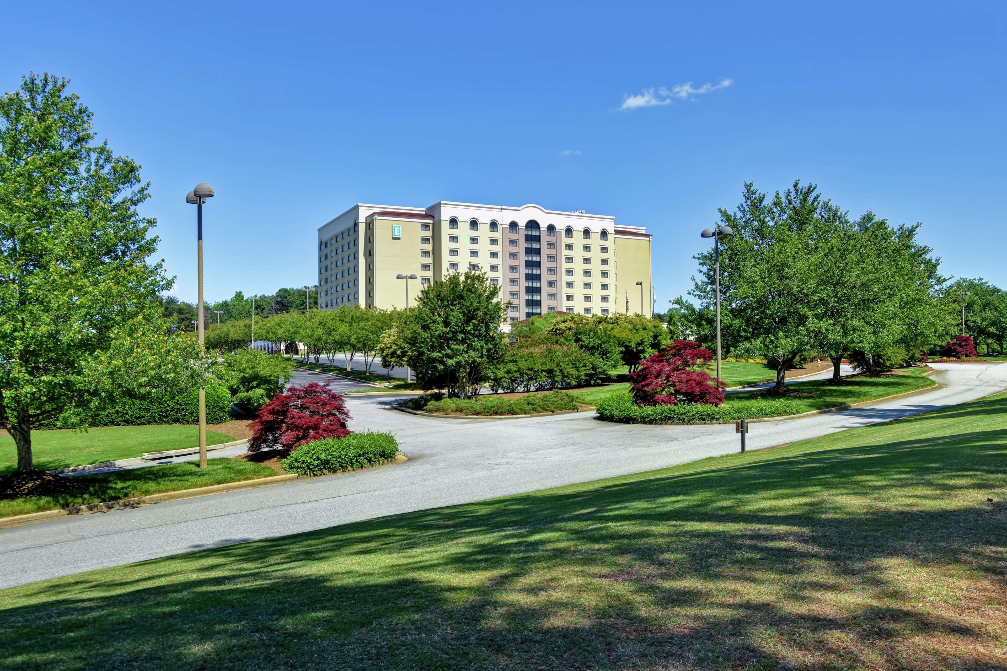 Embassy Suites Greenville Golf Resort & Conference Center Exteriör bild