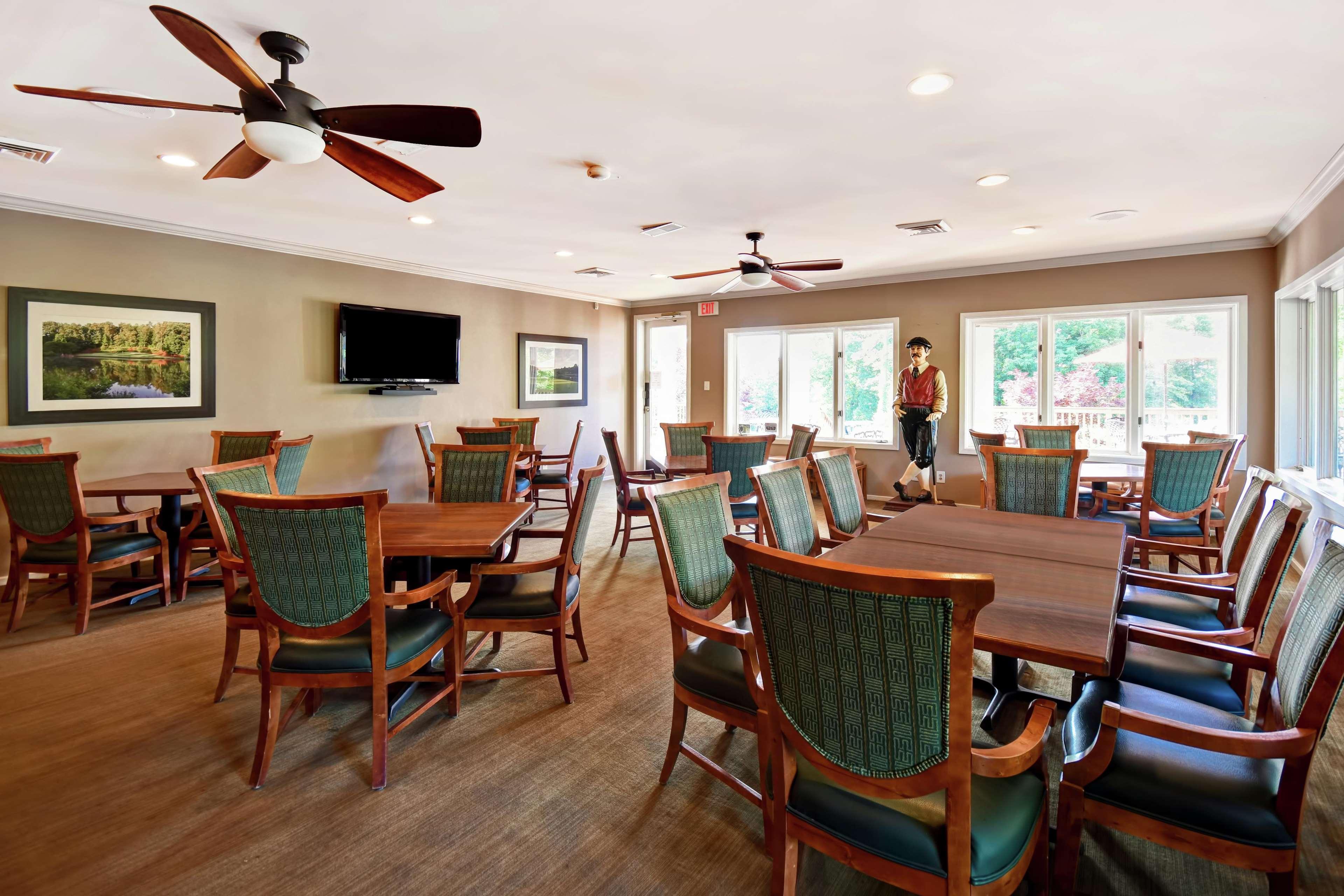 Embassy Suites Greenville Golf Resort & Conference Center Exteriör bild