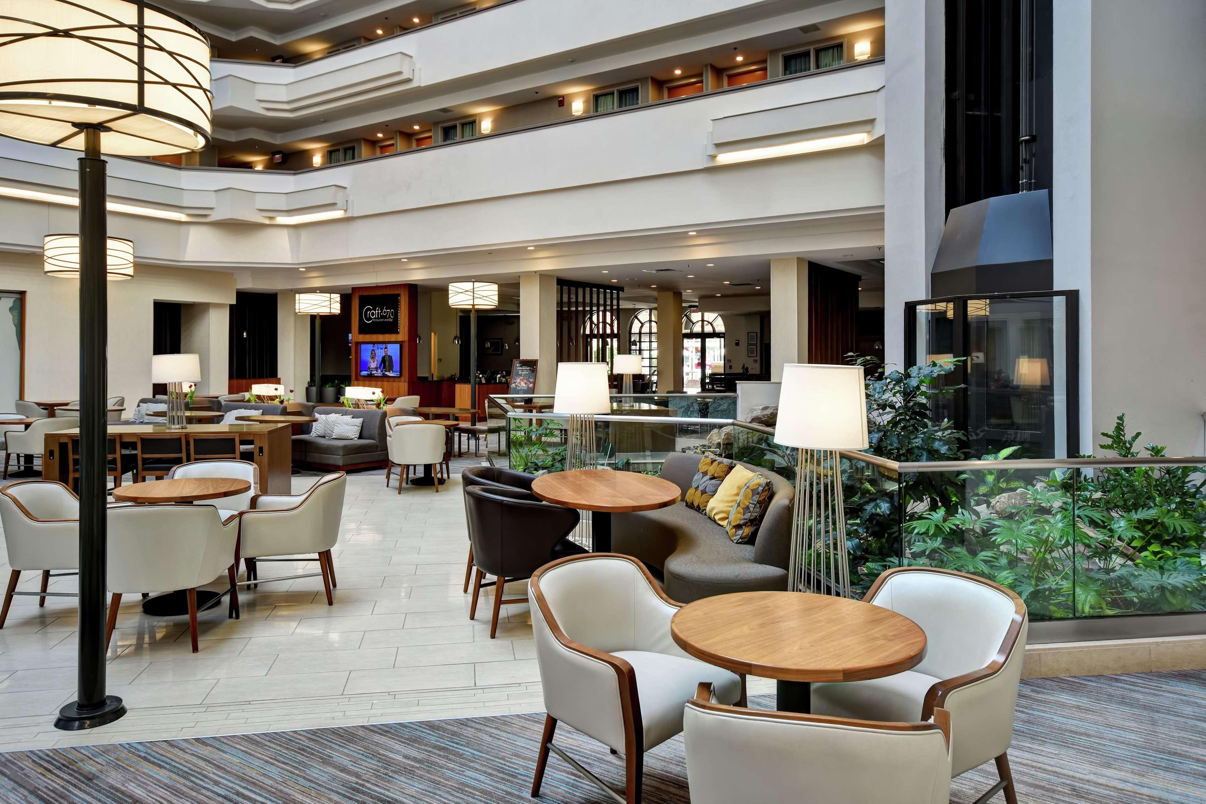 Embassy Suites Greenville Golf Resort & Conference Center Exteriör bild