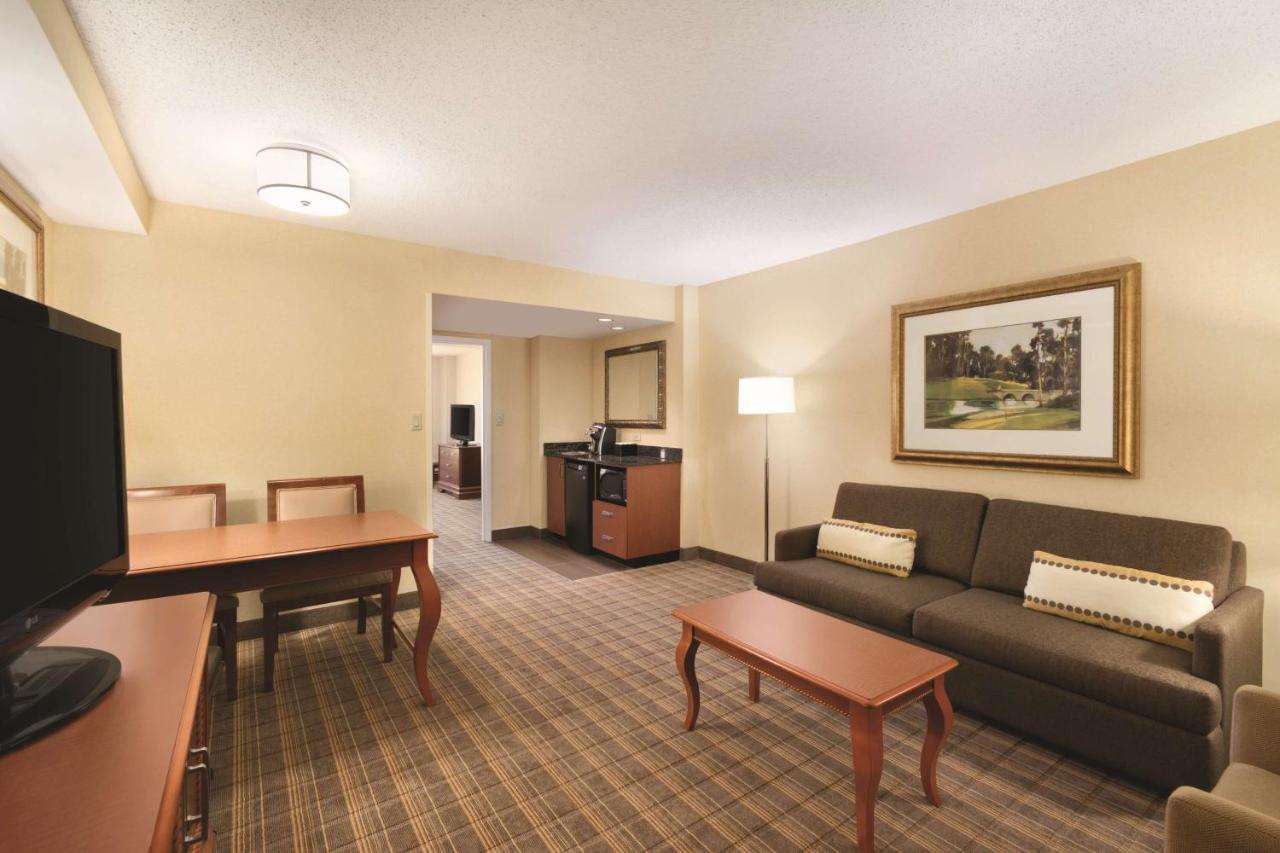 Embassy Suites Greenville Golf Resort & Conference Center Exteriör bild