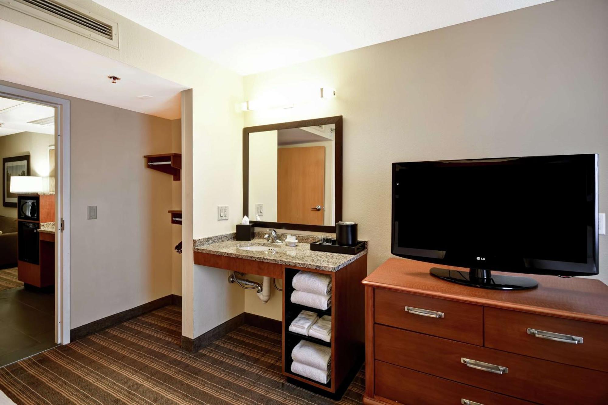 Embassy Suites Greenville Golf Resort & Conference Center Exteriör bild