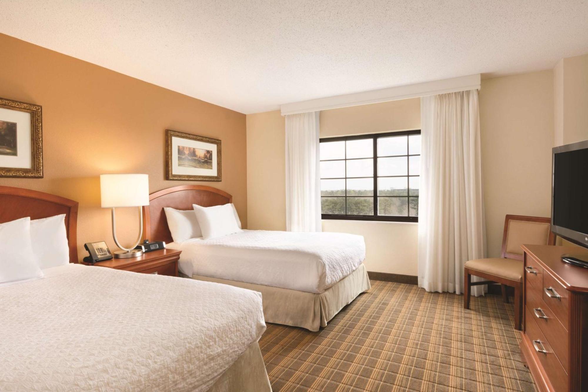 Embassy Suites Greenville Golf Resort & Conference Center Exteriör bild