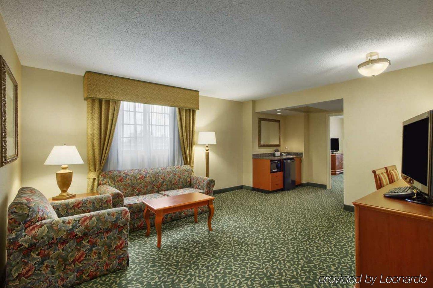 Embassy Suites Greenville Golf Resort & Conference Center Rum bild
