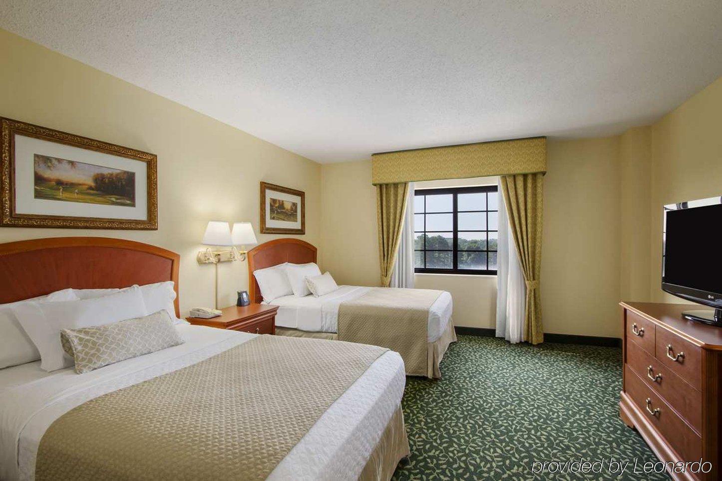 Embassy Suites Greenville Golf Resort & Conference Center Rum bild